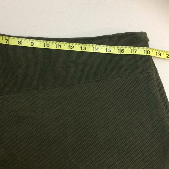 Textured corduroy skirt, olive green - Picture 5 of 7